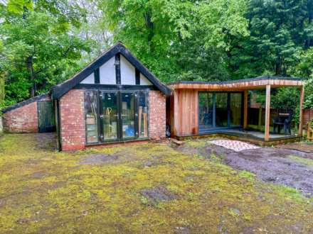 DEVONSHIRE PARK ROAD, Davenport Park SK2 6JW, Image 19