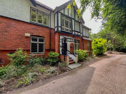 WOODROYD HOUSE, Woodroyd Close, Bramhall SK7 3LT, Image 4
