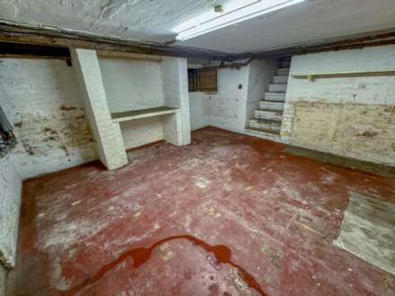 WOODROYD HOUSE, Woodroyd Close, Bramhall SK7 3LT, Image 9