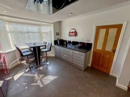 CROSSEFIELD ROAD, Cheadle Hulme SK8 5PE, Image 7