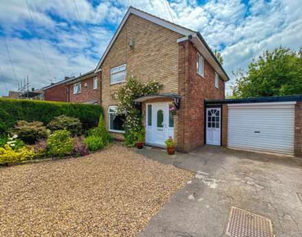 3 Bedroom Semi-Detached, BARNFIELD ROAD EAST, Davenport SK3 8TT