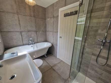 BARNFIELD ROAD EAST, Davenport SK3 8TT, Image 16