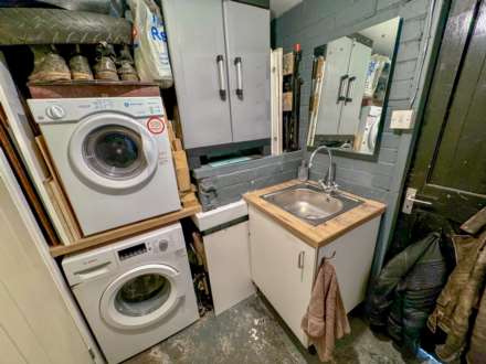 BARNFIELD ROAD EAST, Davenport SK3 8TT, Image 7