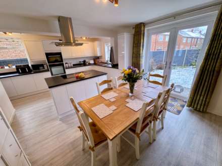 NORTH PARK ROAD, Bramhall SK7 3HN, Image 2
