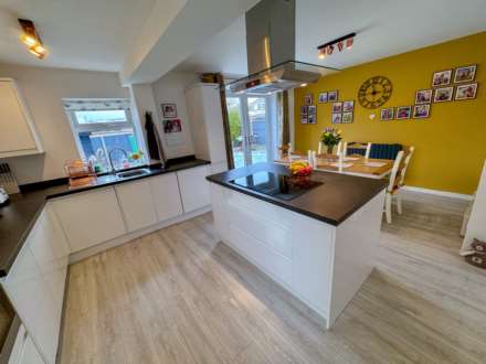 NORTH PARK ROAD, Bramhall SK7 3HN, Image 4
