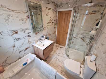 MIDWAY, Cheadle Hulme SK8 7PH, Image 25