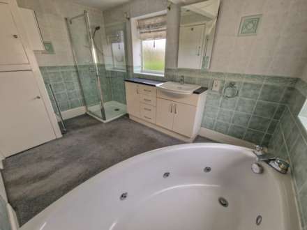 WATERLOO ROAD, Bramhall SK7 2NU, Image 17