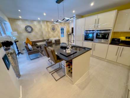 PATCH LANE, Bramhall SK7 1HR, Image 11