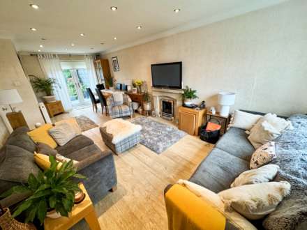 WARTON CLOSE, Bramhall SK7 2NA, Image 3