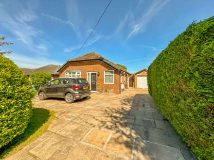 BRIDLE ROAD, Woodford SK7 1QH