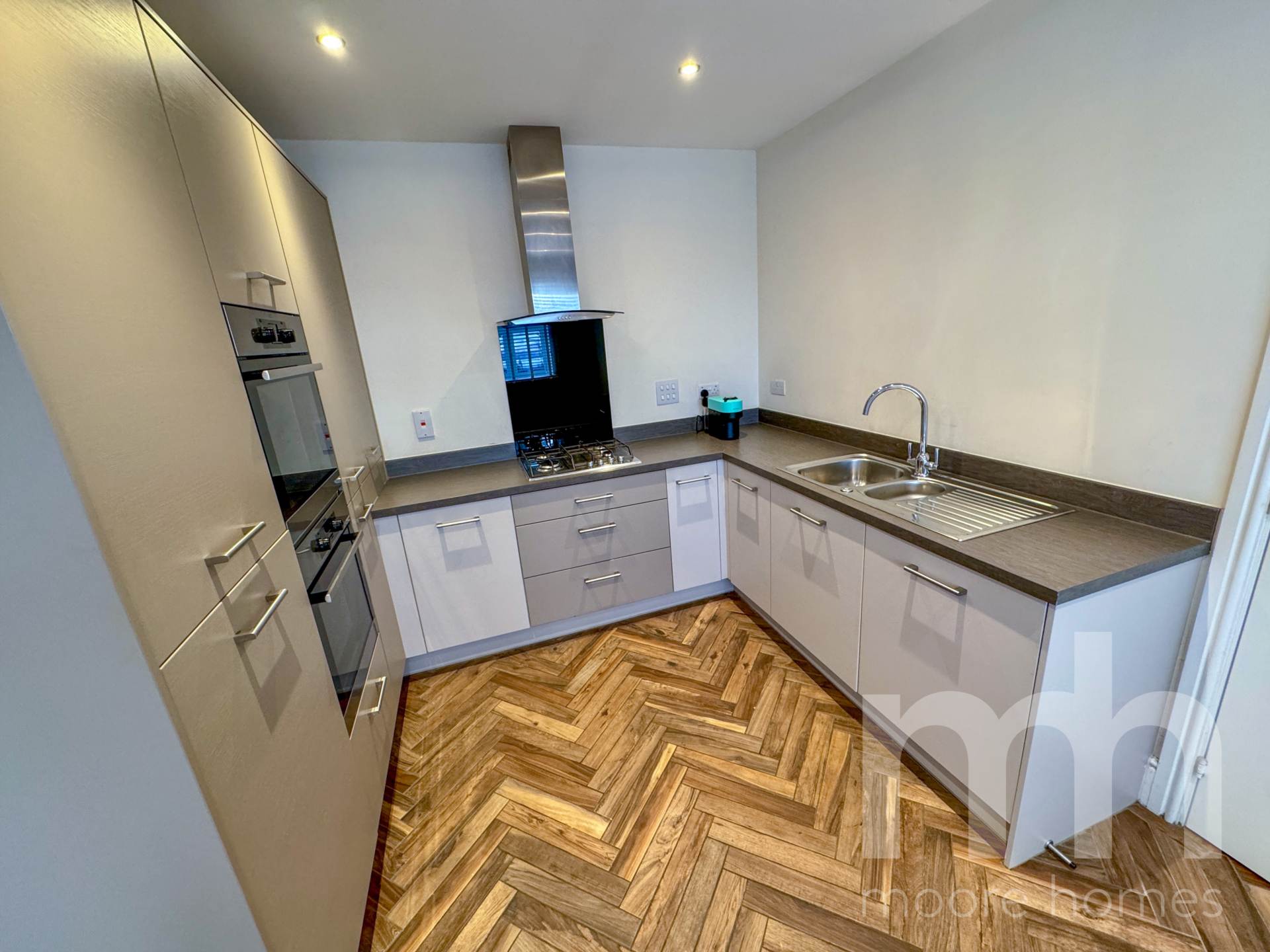 HANGAR CRESCENT, Woodford SK7 1GF, Image 5