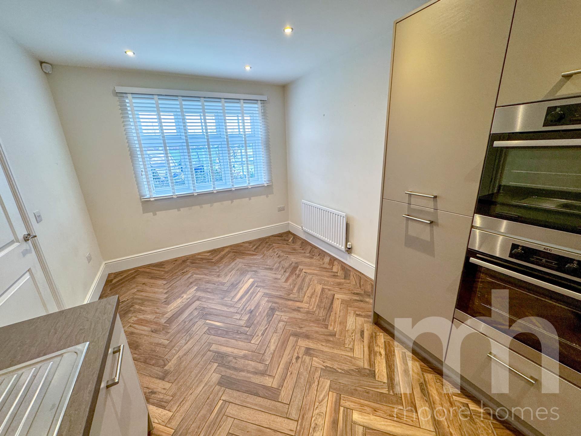 HANGAR CRESCENT, Woodford SK7 1GF, Image 6