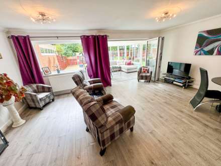 DAWLISH CLOSE, Bramhall SK7 2JD, Image 3