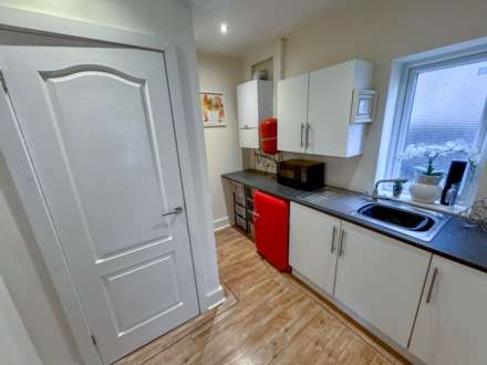 BRAMLEY ROAD, Bramhall SK7 2DW, Image 12
