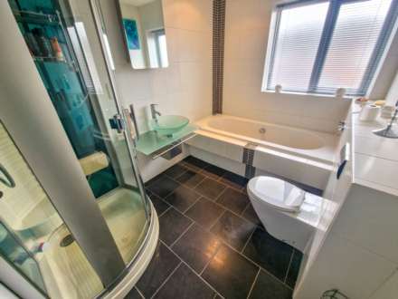 BRAMLEY ROAD, Bramhall SK7 2DW, Image 30