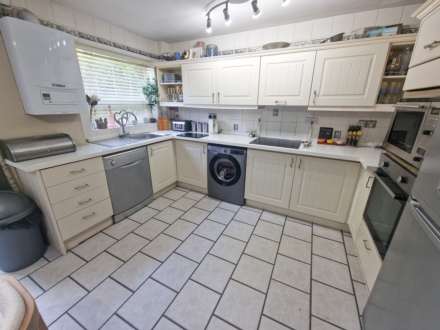 PLYMOUTH DRIVE, Bramhall SK7 2JB, Image 4
