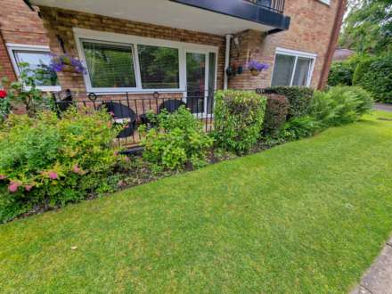 CLYSBARTON COURT, Bramhall Park Road, Bramhall SK7 3NP, Image 4