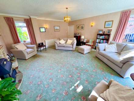 HARTINGTON ROAD, Bramhall SK7 2DZ, Image 3