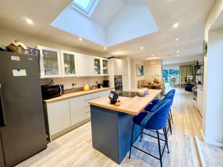 LADYBARN CRESCENT, Bramhall SK7 2EZ, Image 2