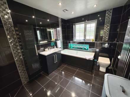 WOODEND, Bramhall SK7 3LN, Image 3