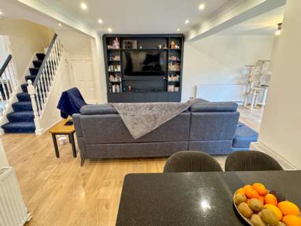 DERWENT DRIVE, Bramhall SK7 1HW, Image 3