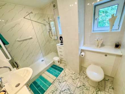 CLYSBARTON COURT, Bramhall Park Road, Bramhall SK7 3NP, Image 11