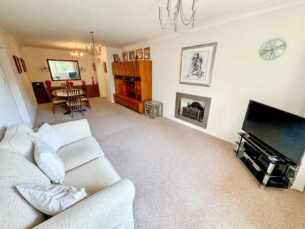 CLYSBARTON COURT, Bramhall Park Road, Bramhall SK7 3NP, Image 5