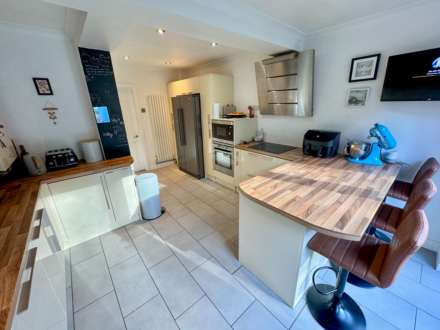 HALL MOSS LANE, Bramhall SK7 1RD, Image 3