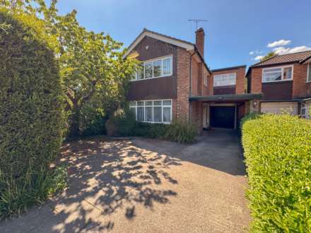 4 Bedroom Detached, LANGDALE ROAD, Bramhall SK7 1DN
