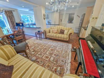 LANGDALE ROAD, Bramhall SK7 1DN, Image 3
