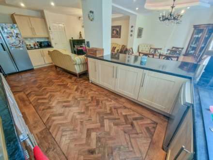 LANGDALE ROAD, Bramhall SK7 1DN, Image 4