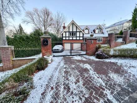 VALLEY ROAD, Bramhall SK7 2NH