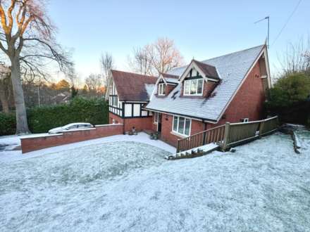 VALLEY ROAD, Bramhall SK7 2NH, Image 32