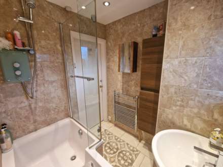 CLYSBARTON COURT, Bramhall Park Road, Bramhall SK7 3NP, Image 15