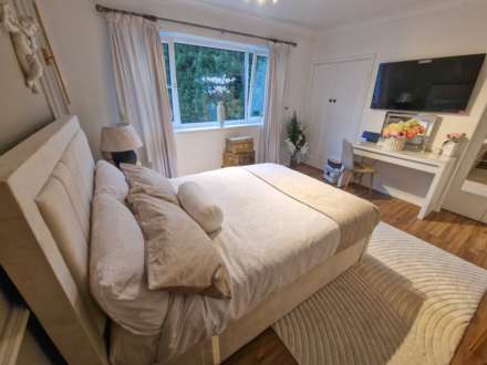 CLYSBARTON COURT, Bramhall Park Road, Bramhall SK7 3NP, Image 18