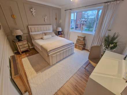 CLYSBARTON COURT, Bramhall Park Road, Bramhall SK7 3NP, Image 19