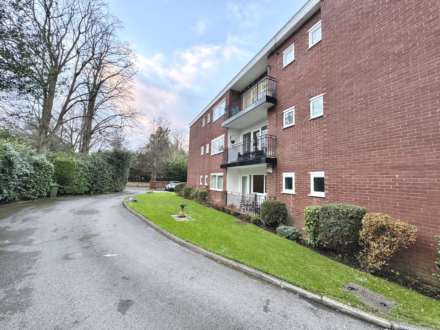 CLYSBARTON COURT, Bramhall Park Road, Bramhall SK7 3NP, Image 23