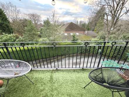 CLYSBARTON COURT, Bramhall Park Road, Bramhall SK7 3NP, Image 4