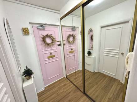 CLYSBARTON COURT, Bramhall Park Road, Bramhall SK7 3NP, Image 5