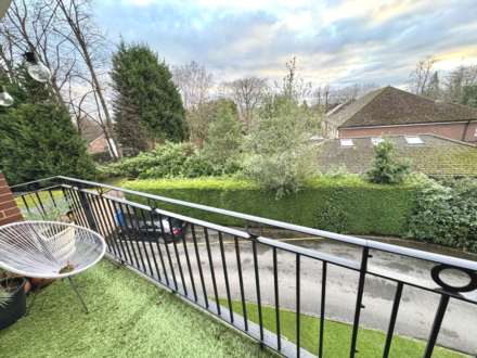 CLYSBARTON COURT, Bramhall Park Road, Bramhall SK7 3NP, Image 9