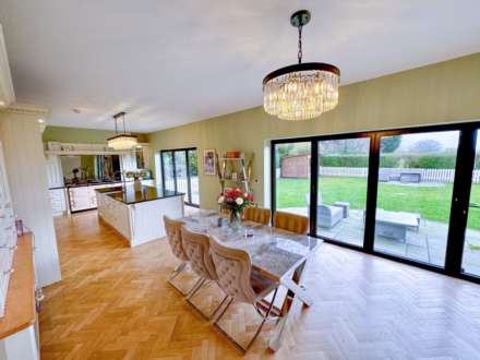 CHESTER ROAD, Woodford SK7 1QQ, Image 9