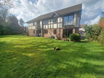 GLENBOURNE PARK, OGDEN ROAD, Bramhall SK7 1JG, Image 1