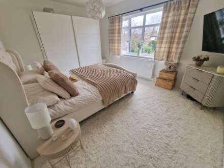 PINE ROAD, Bramhall SK7 2JN, Image 10