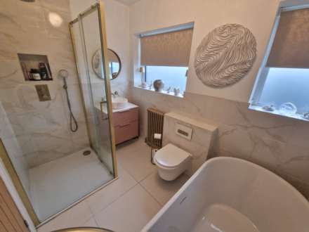 PINE ROAD, Bramhall SK7 2JN, Image 14