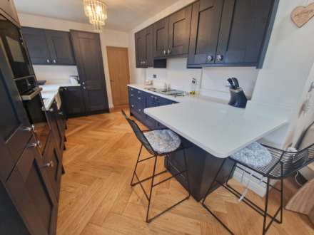 PINE ROAD, Bramhall SK7 2JN, Image 4