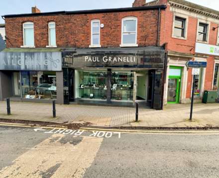 BRAMHALL LANE SOUTH, Bramhall SK7 1AF