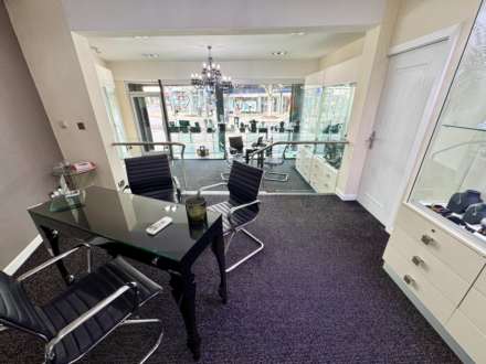 BRAMHALL LANE SOUTH, Bramhall SK7 1AF, Image 5