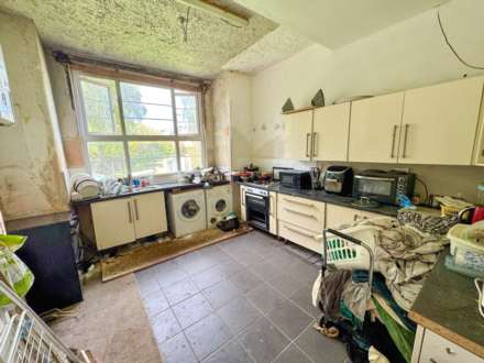 ALBERT ROAD, Cheadle Hulme SK8 5DB, Image 5