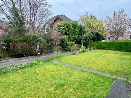 GLYNIS CLOSE, Cale Green SK3 8JD, Image 15