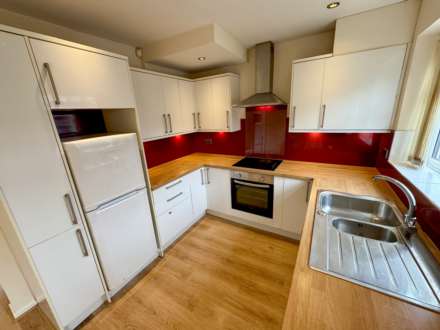 GLYNIS CLOSE, Cale Green SK3 8JD, Image 4